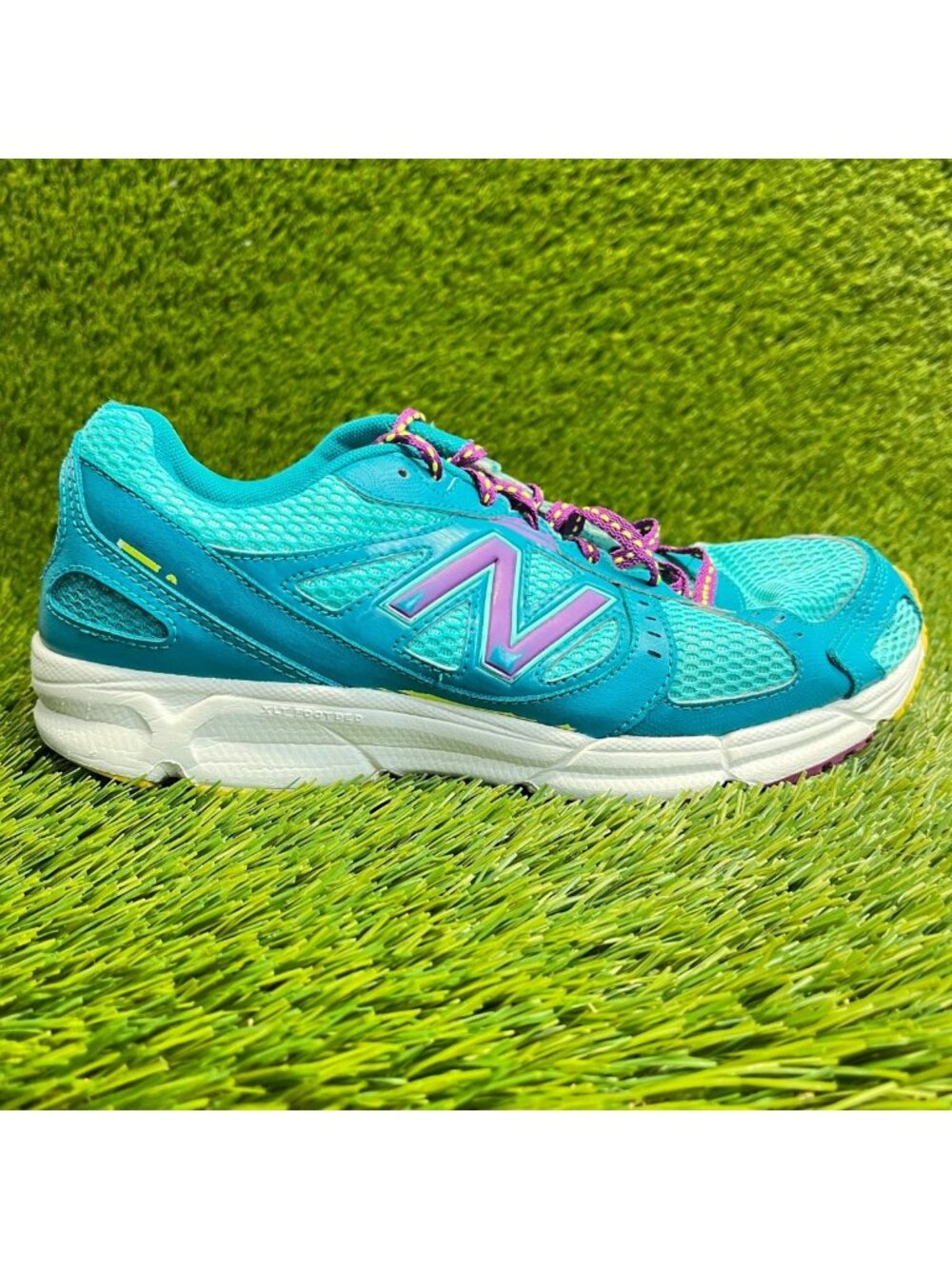 New Balance 561 v2 Womens Size 8.5 Blue White Athletic Running Shoes Sneakers
